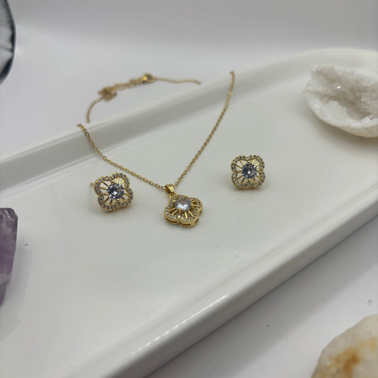 Diamond Gem Clover Necklace & Bracelet Bundle